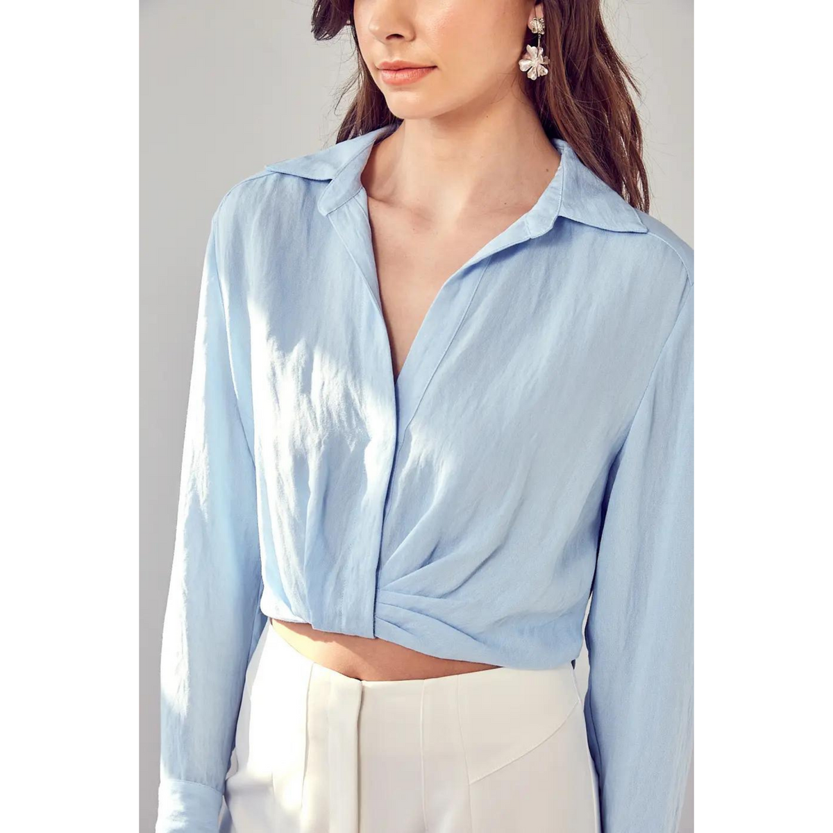 Ivy Collar Button Up Top - Baby Blue